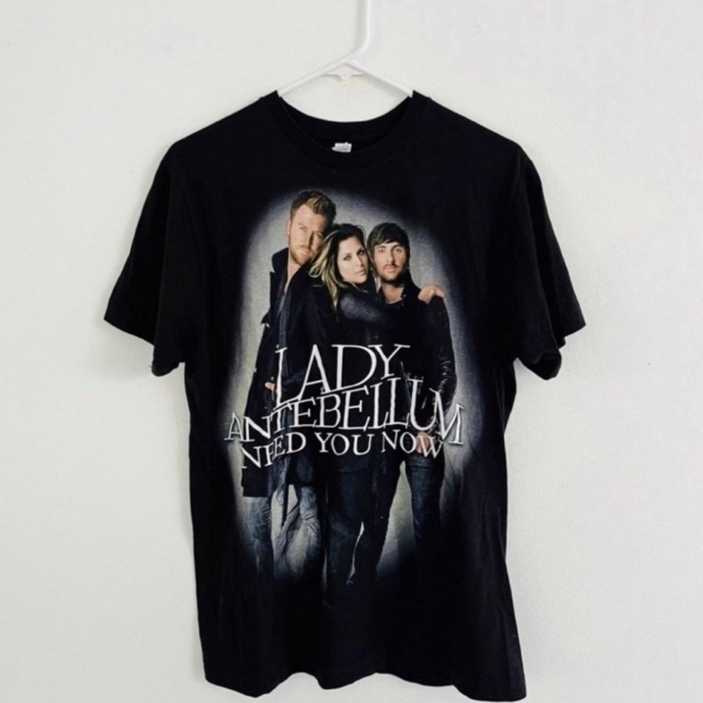 Lady A 2009 Need You Now Tee Medium